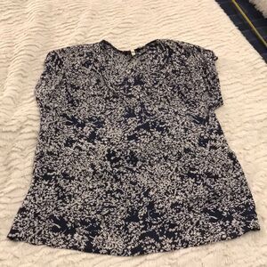 Beautiful silk Joie blouse